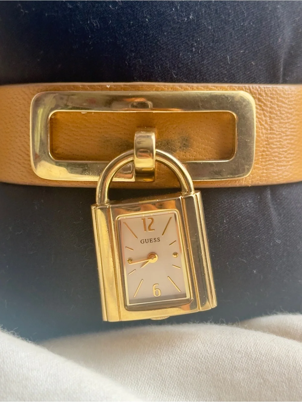 Vintage Guess G66302L Gold Padlock Timepiece  🪎🔐